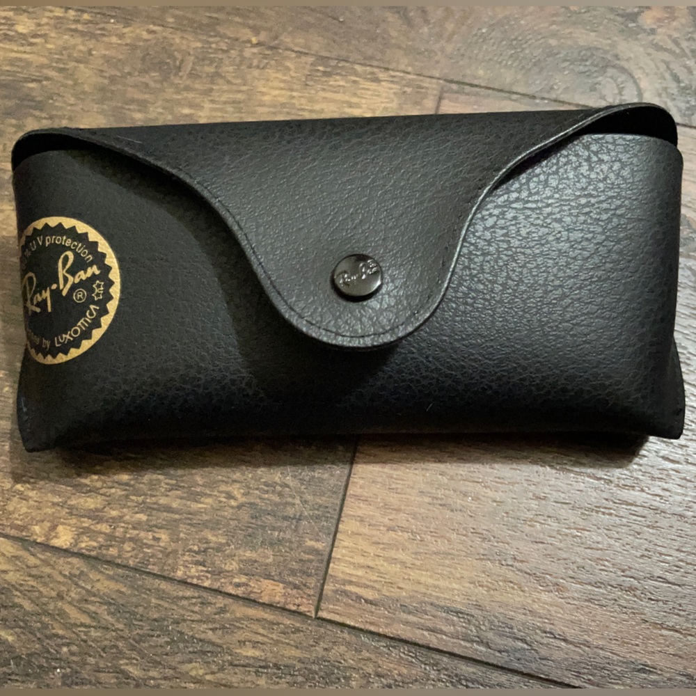 SHIPS TODAY Ray-Ban soft black sunglasses case with gold logo!